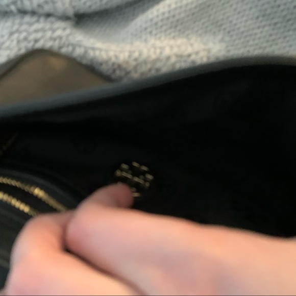 SOLD Tory Burch Robinson Chain Wallet - Picture 6 of 7